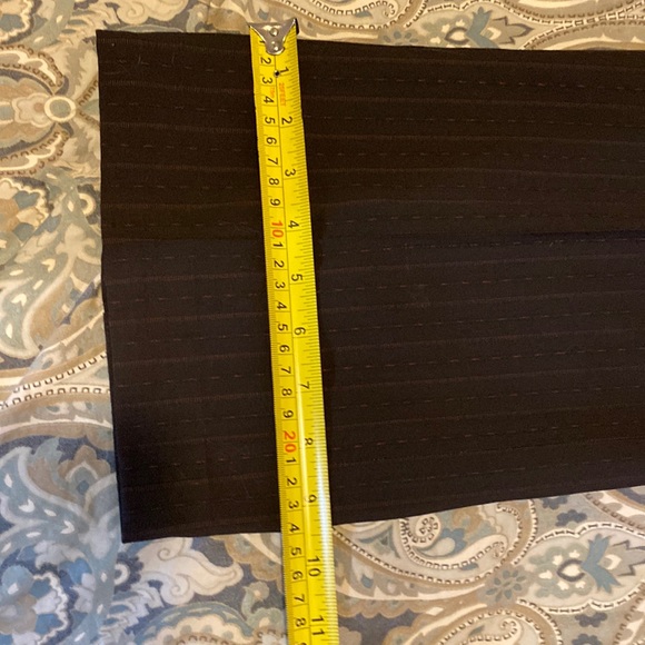 Tall 33.4 inseam Tahari lined suit. Pristine - Picture 12 of 13